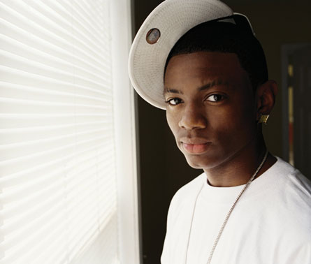 Soulja Boy Tell’ Em ft. Sammie – Kiss Me Thru The Phone