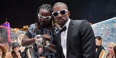 Kanye West Plans To Pose Nude