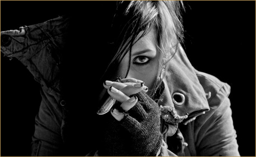 Skylar Grey “Love The Way You Lie” (Original Version)