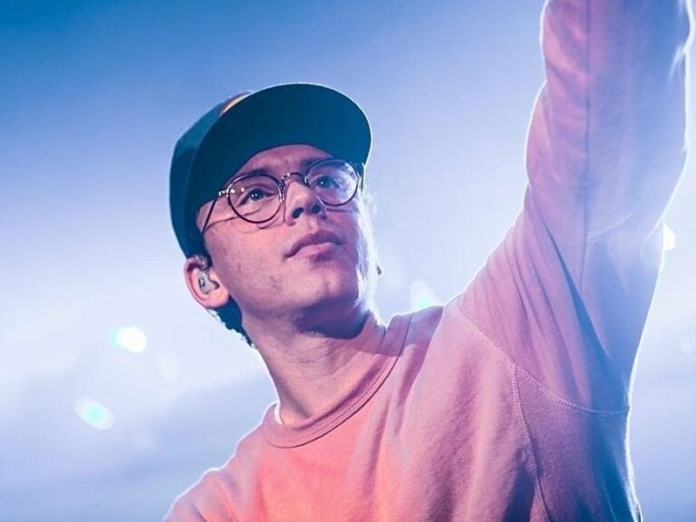 Logic Snags #1 Spot On Billboards