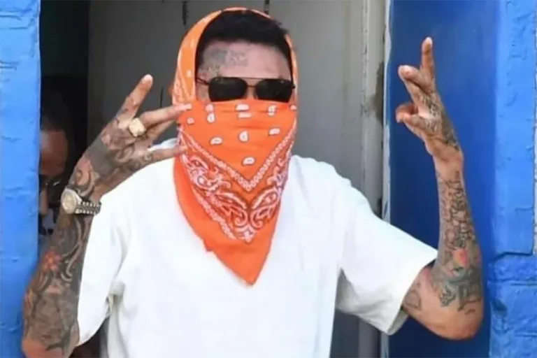 Reggae Dancehall Legend Vybz Kartel Hits the Gym