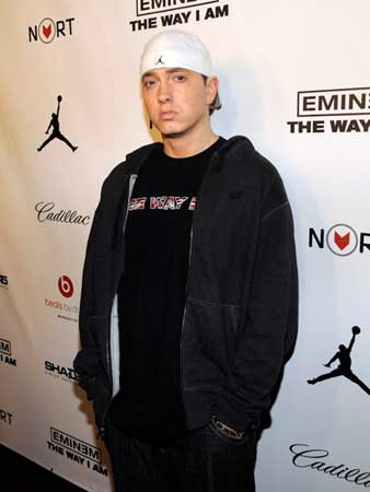 Eminem – Not Afraid – Video