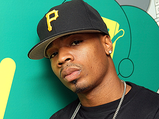 Plies Gives 1000 Dollars To A Preteen Girl